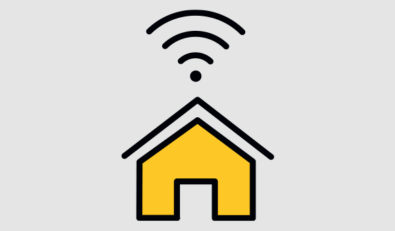 Gelbes Haus mit schwarzem Dach und WLAN-Symbol darüber auf hellgrauem Hintergrund